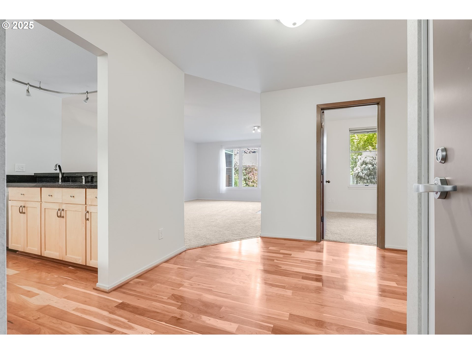 205 S MONTGOMERY ST B204