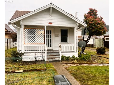 A home in Reedsport