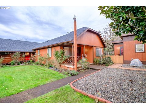 A home in Roseburg