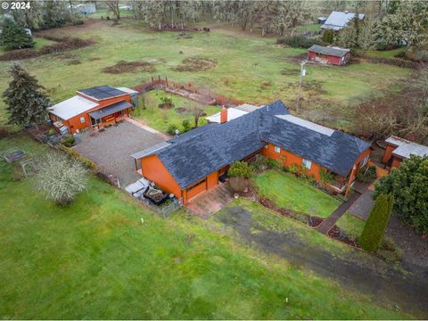 A home in Roseburg