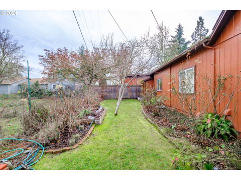 A home in Roseburg