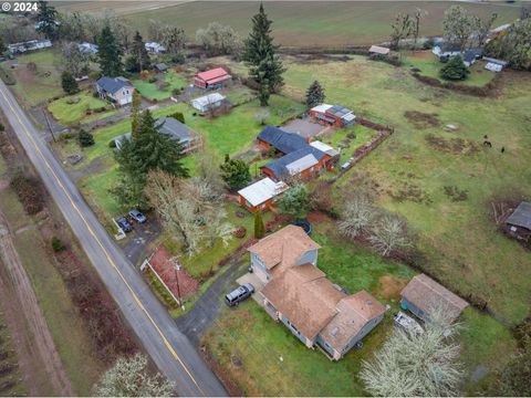 A home in Roseburg