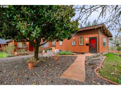 A home in Roseburg