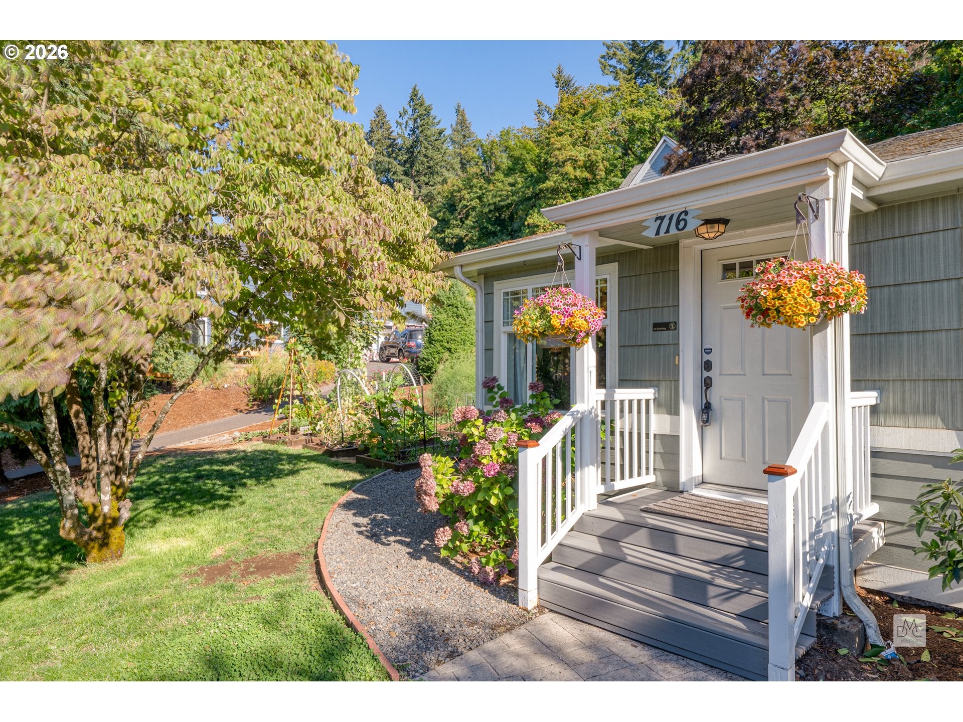 716 4TH AVE