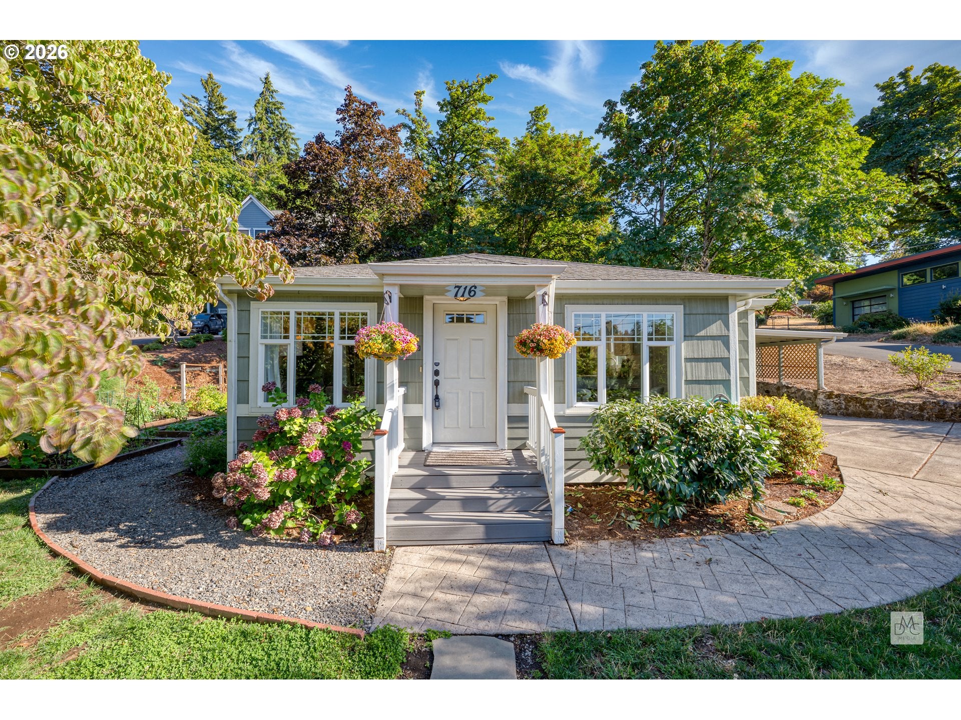 716 4TH AVE