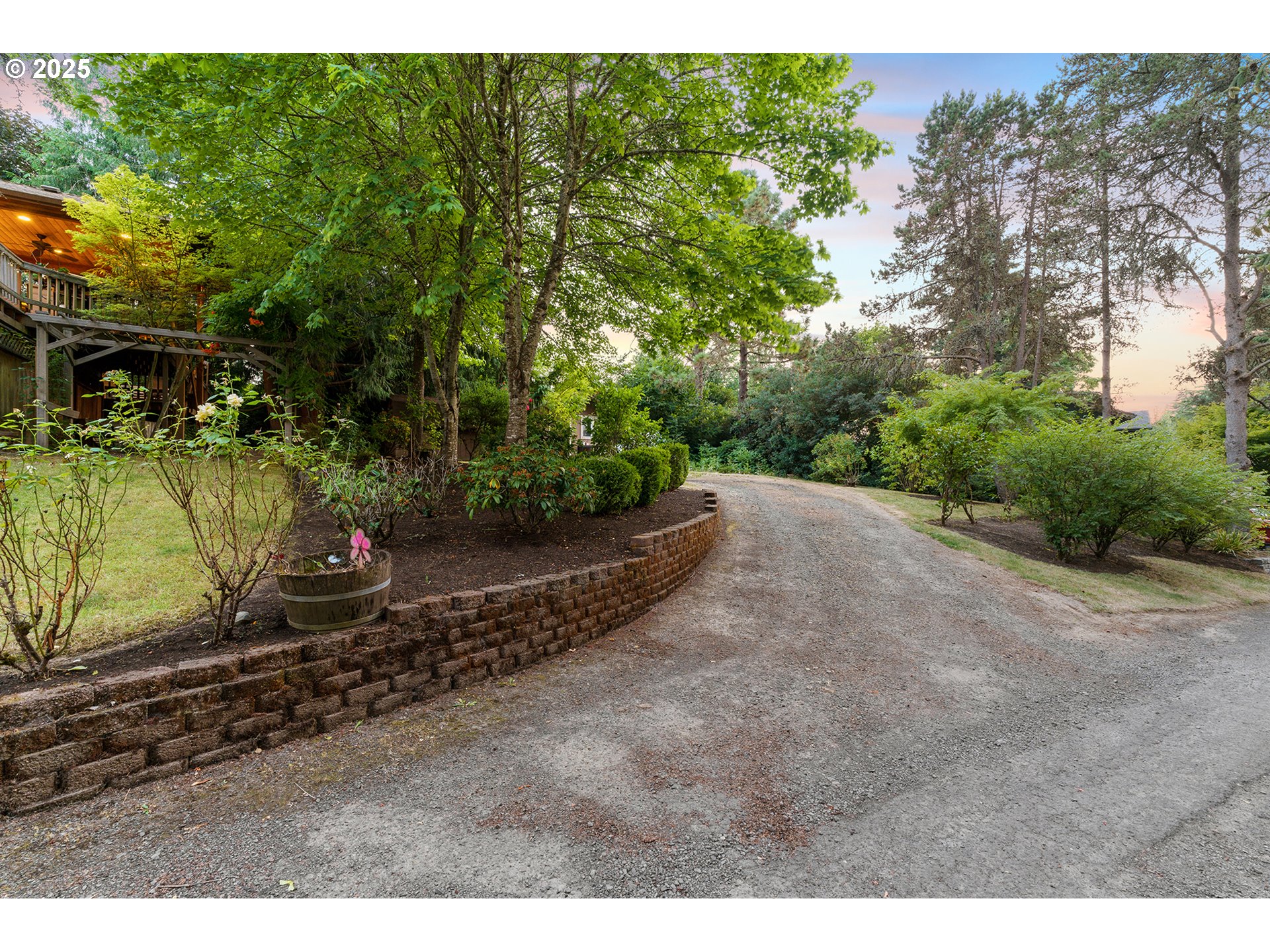 Hillsboro, Oregon 97124, United States, 4 Bedrooms Bedrooms, ,3 BathroomsBathrooms,Residential,Active,99554