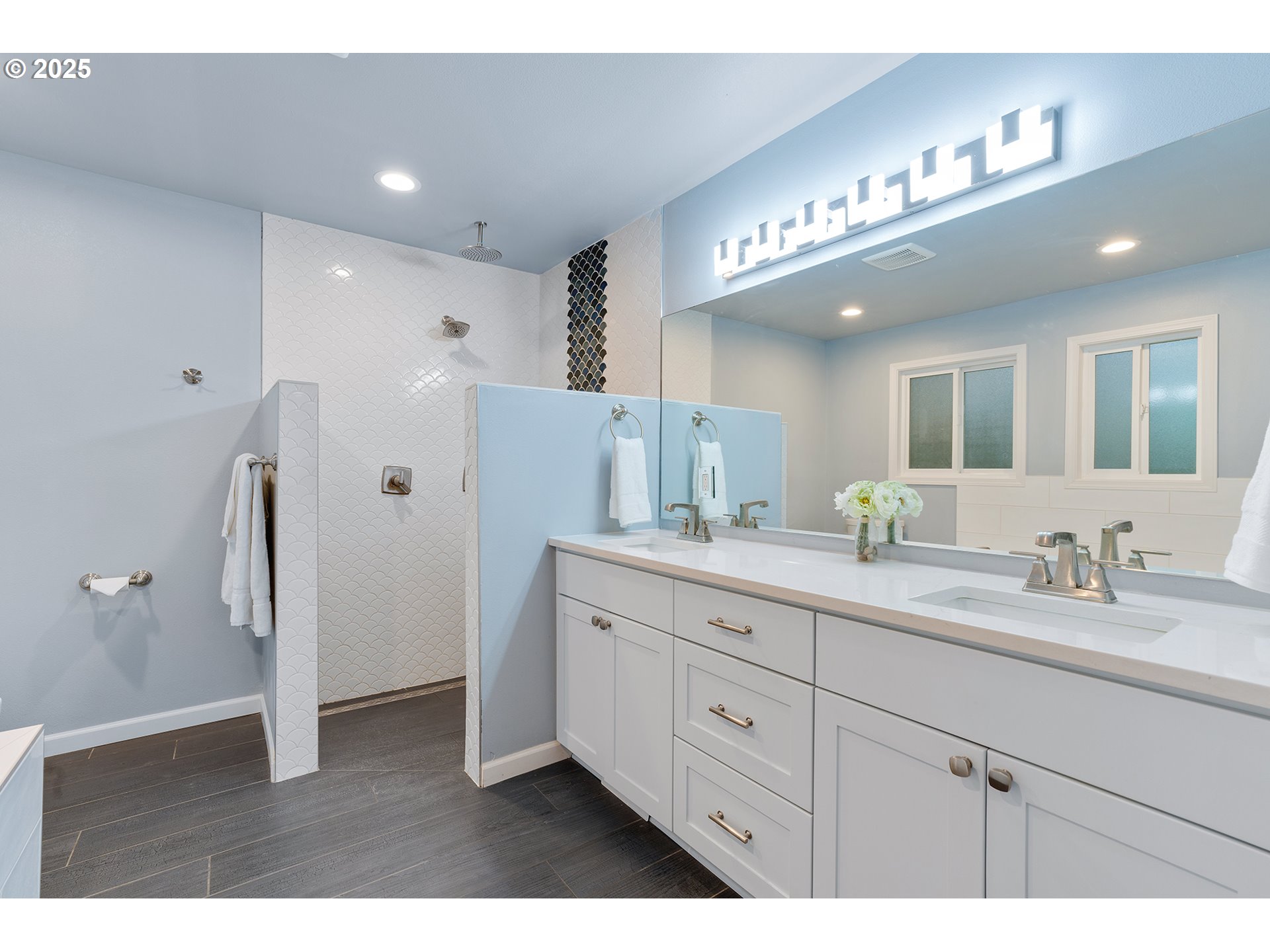 Hillsboro, Oregon 97124, United States, 4 Bedrooms Bedrooms, ,3 BathroomsBathrooms,Residential,Active,99554