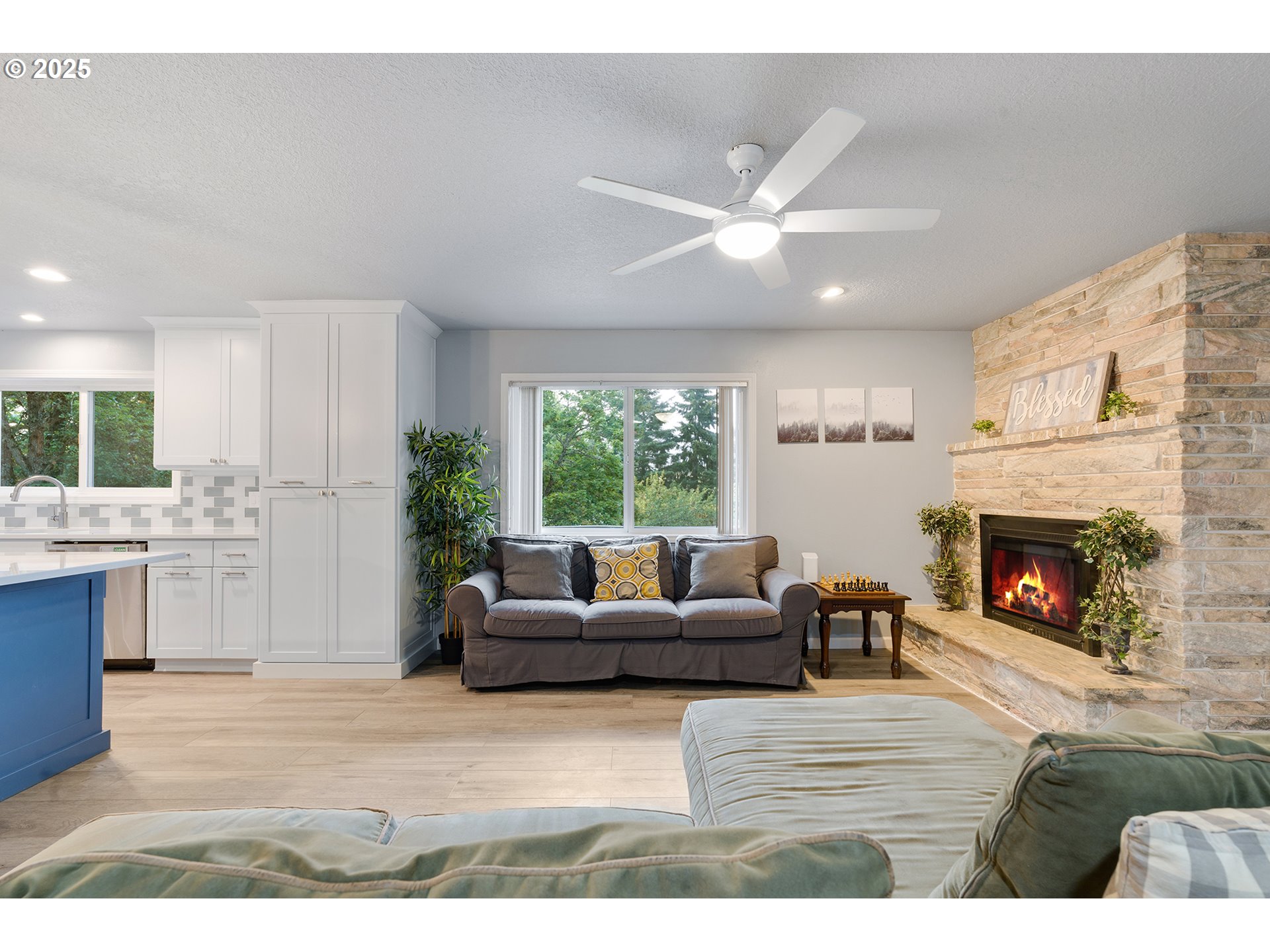 Hillsboro, Oregon 97124, United States, 4 Bedrooms Bedrooms, ,3 BathroomsBathrooms,Residential,Active,99554