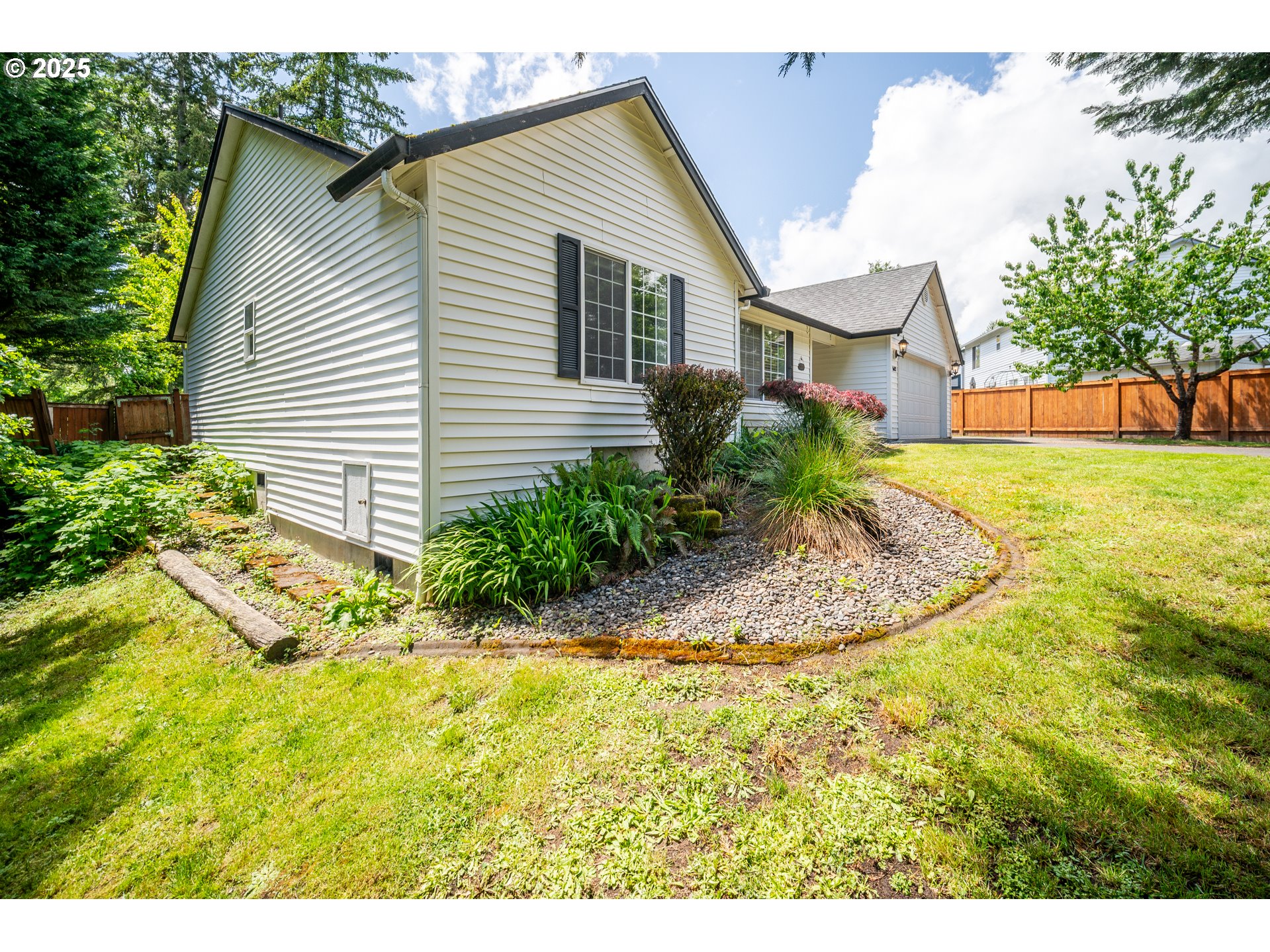 1602 NE 16TH CT