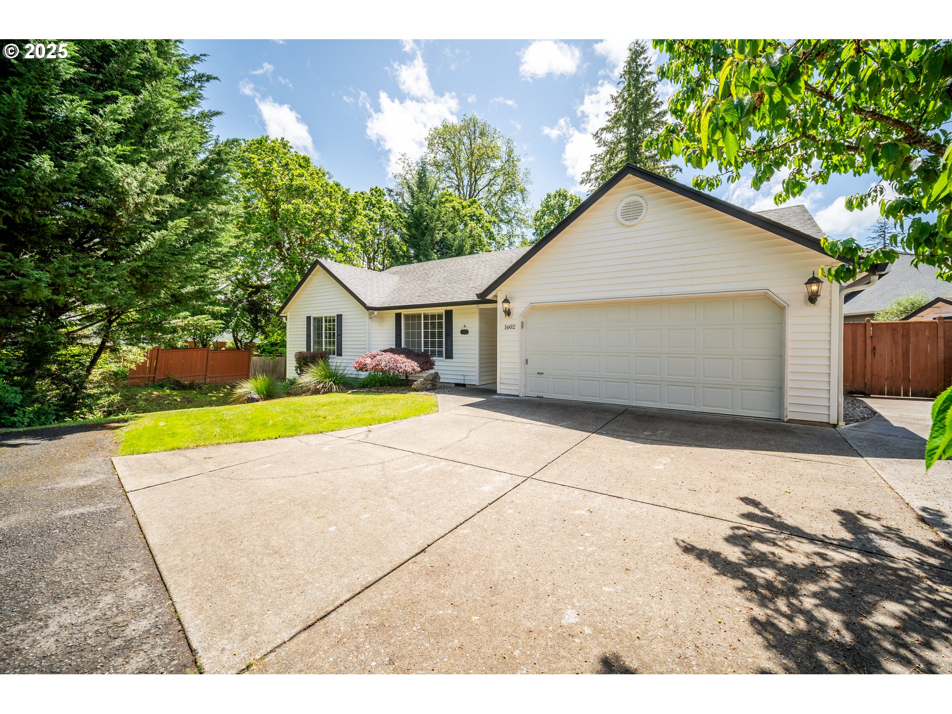 1602 NE 16TH CT