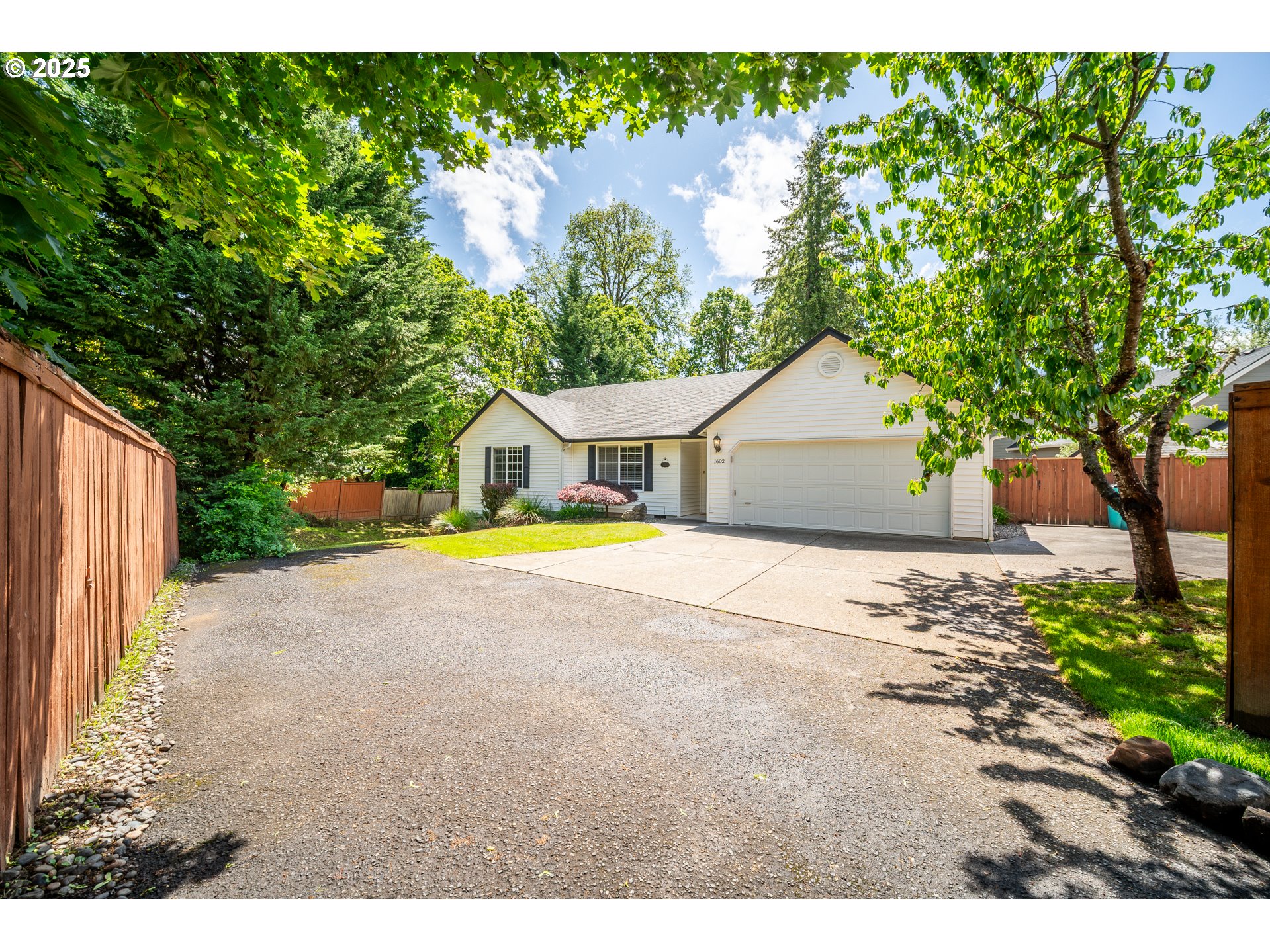 1602 NE 16TH CT