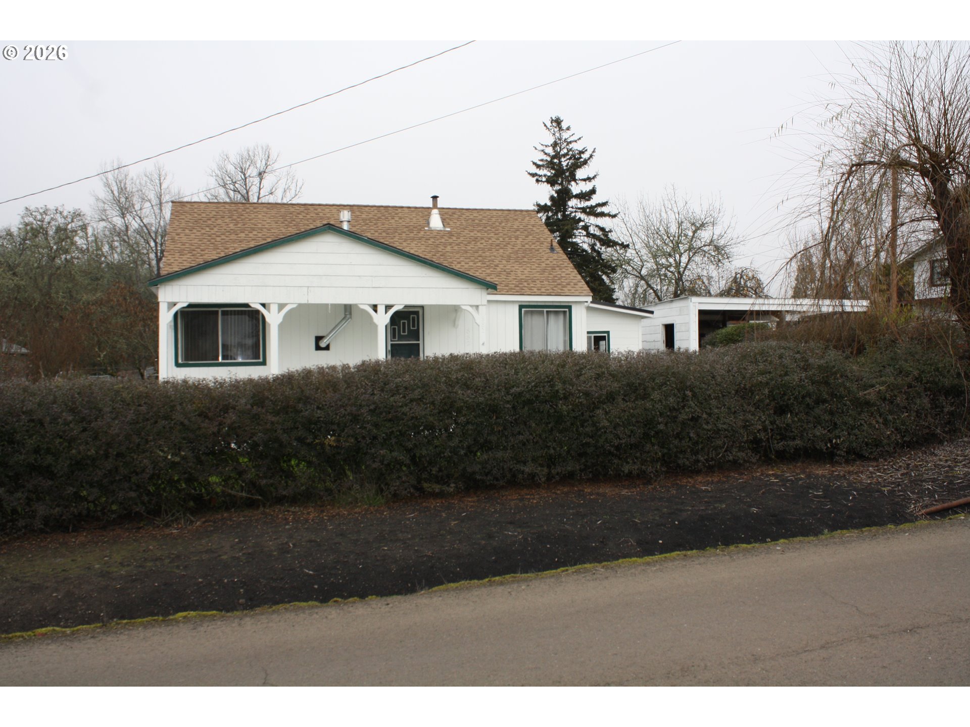 Photo 1 of 16 — 882 NE RIFLE RANGE ST, Roseburg, OR 97470