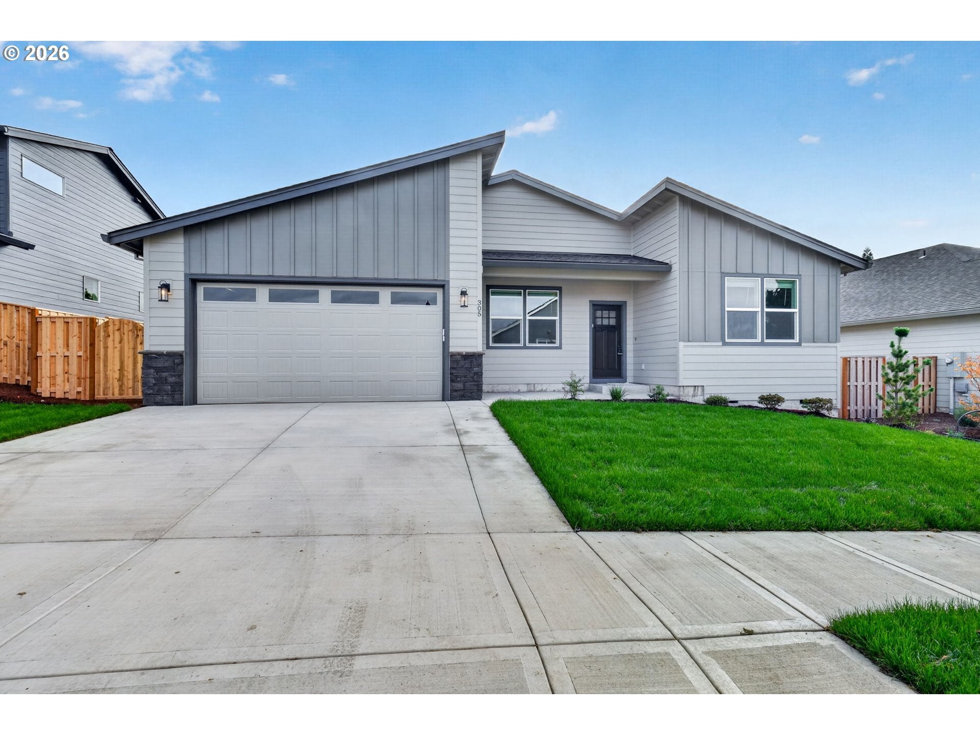 305 E CARIBOU CT 22