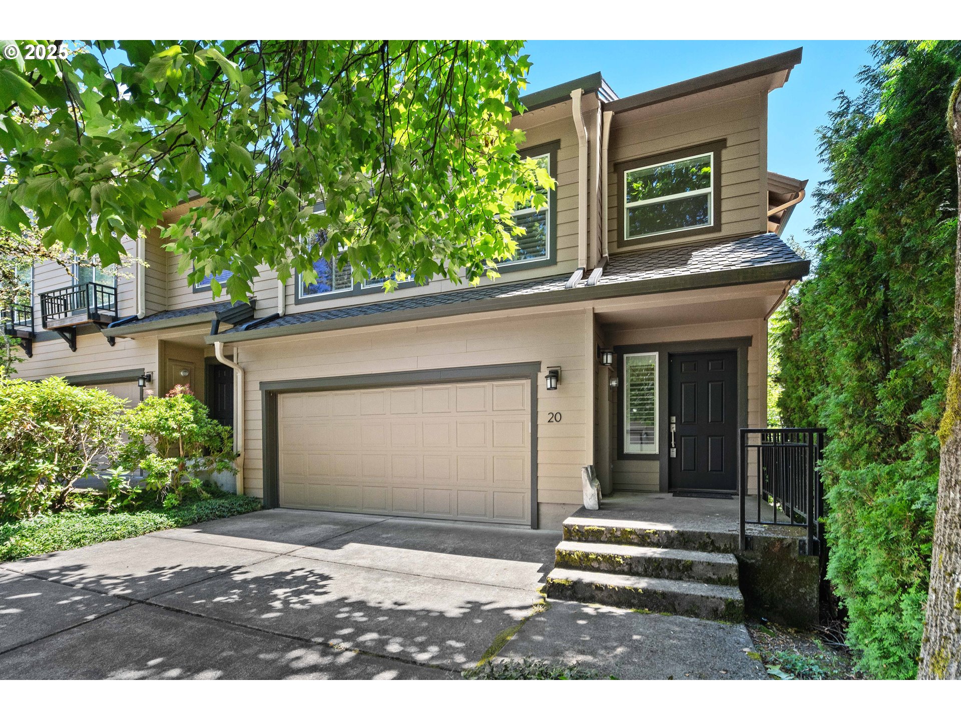 20 SUMMIT RIDGE CT