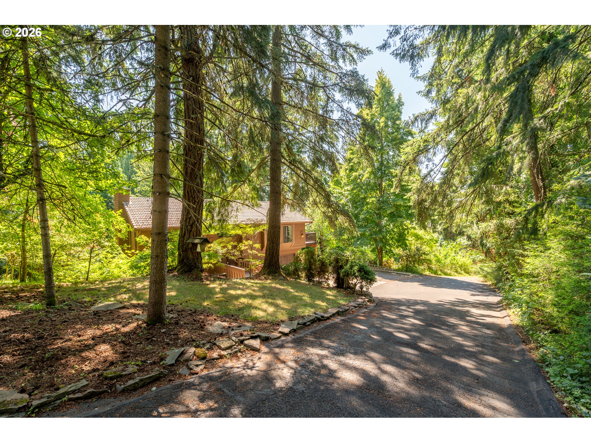 22755 SE KINGSWOOD CT