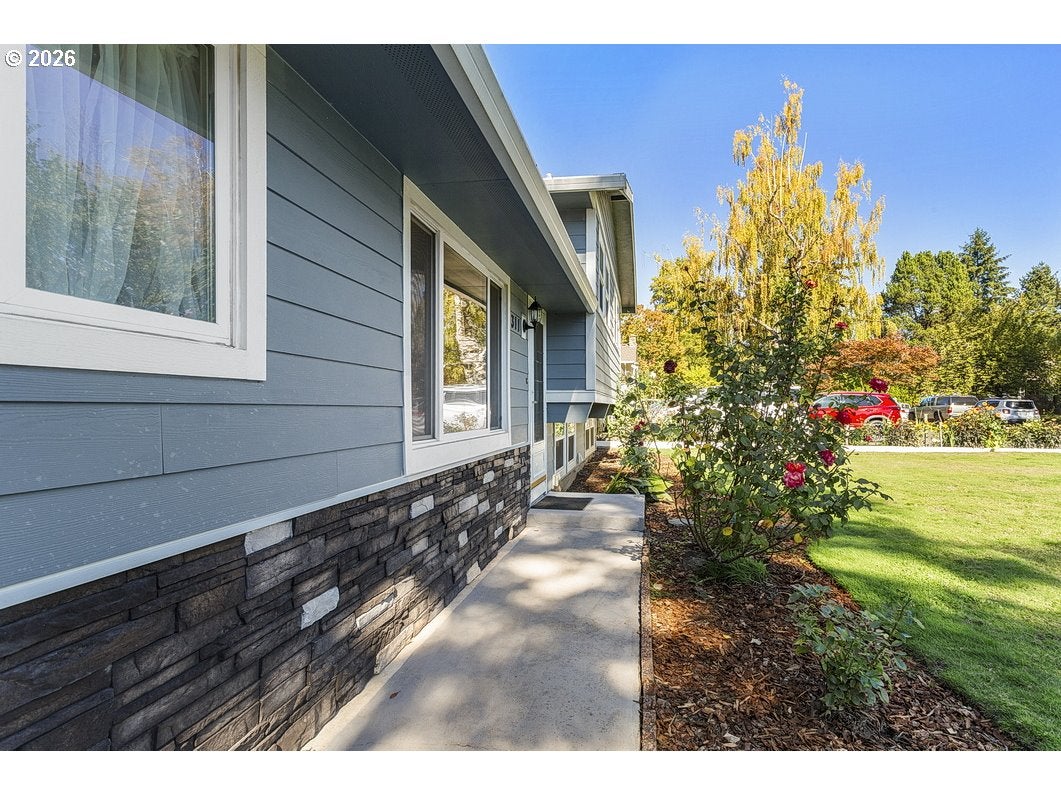 311 SE 155TH PL