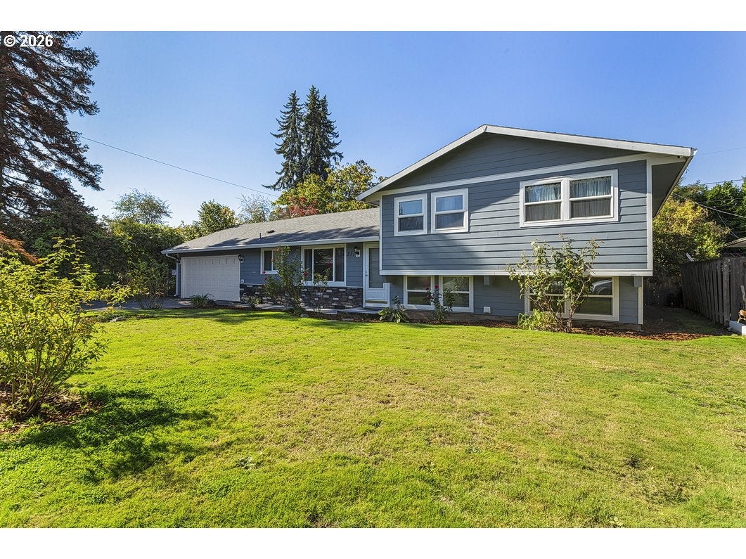 311 SE 155TH PL