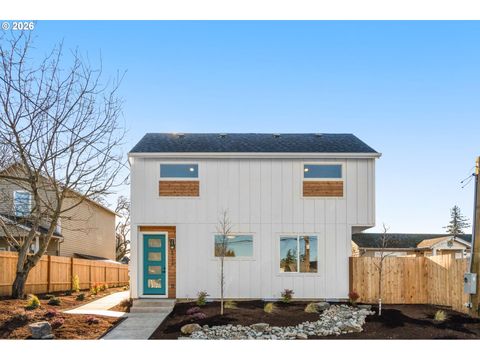 5224 SE Knapp Portland OR 97206