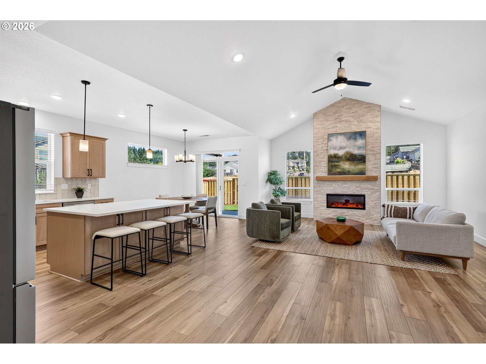 3447 NE Justus AVE 77