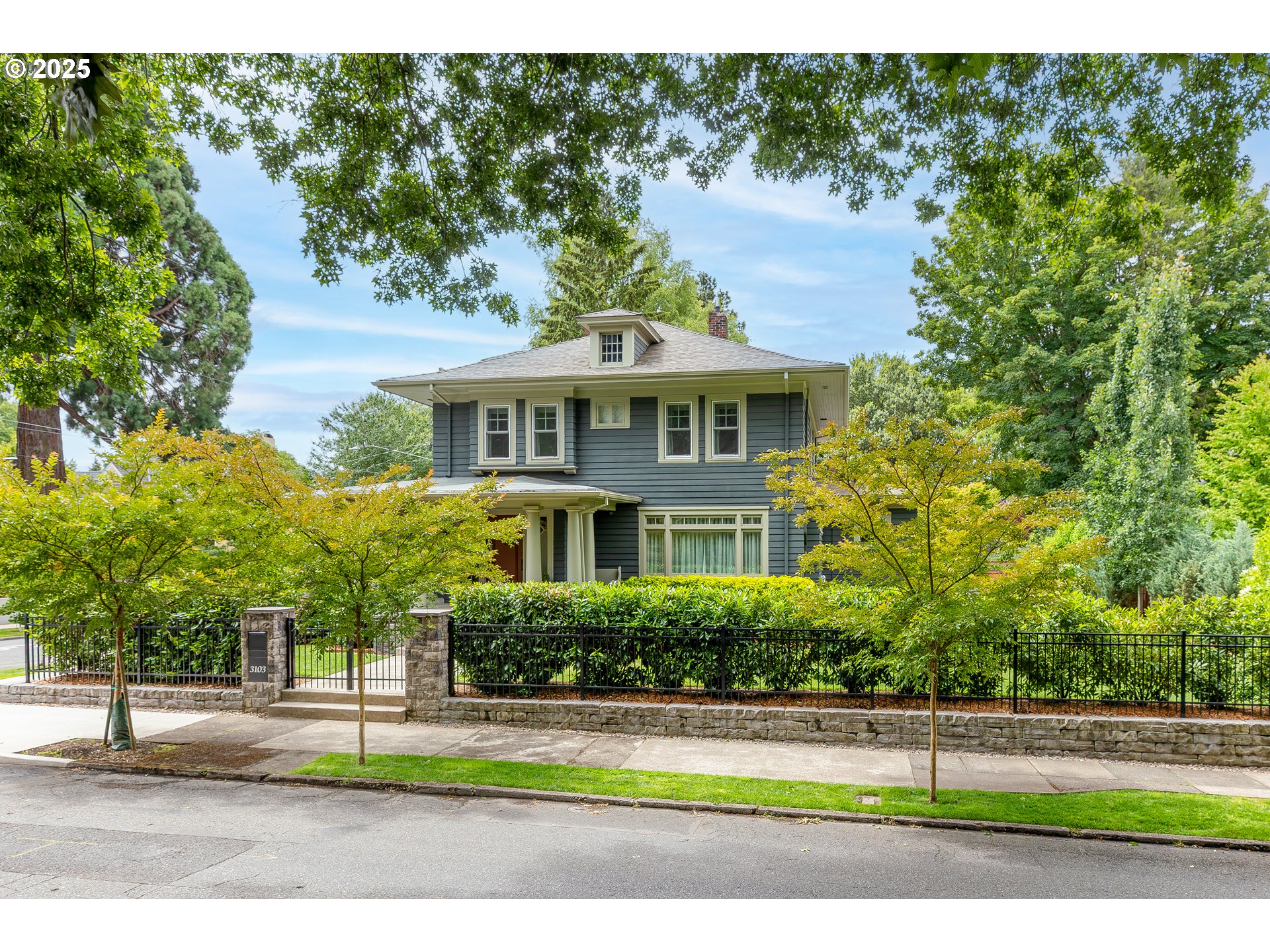 3103 NE 15TH AVE