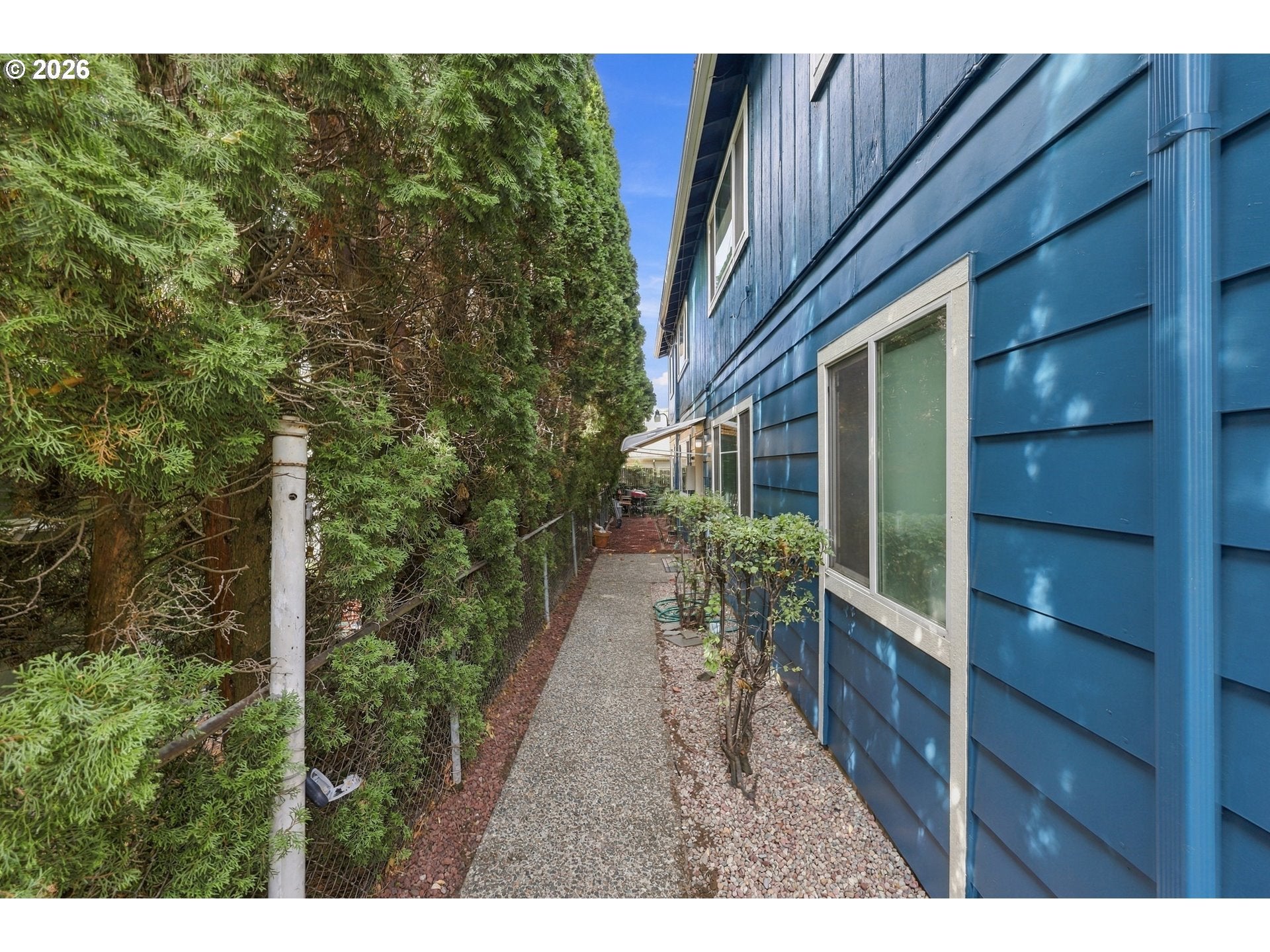 2121 SE 50TH AVE