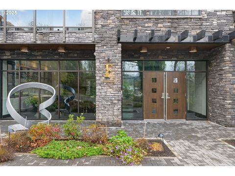 21 D AVE 5 Lake Oswego OR 97034