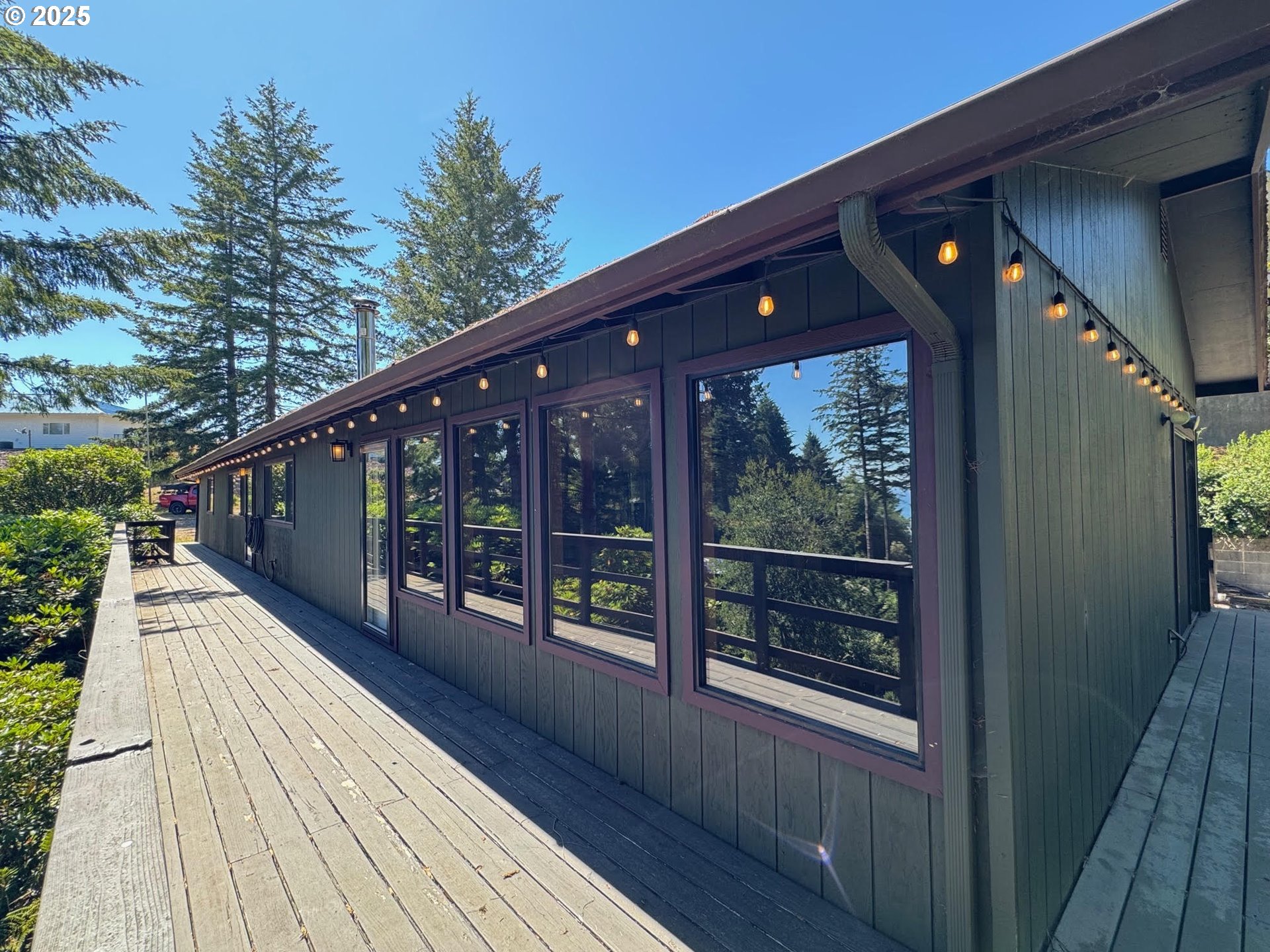 16945 PACIFIC VIEW DR