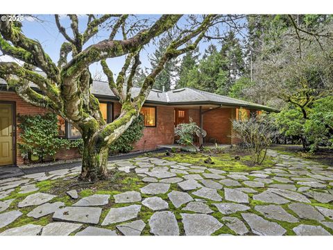 10710 S MOAPA AVE Portland OR 97219