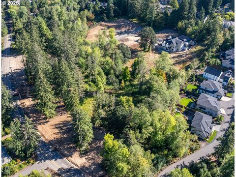 13560 Goodall RD 7 Lake Oswego OR 97034