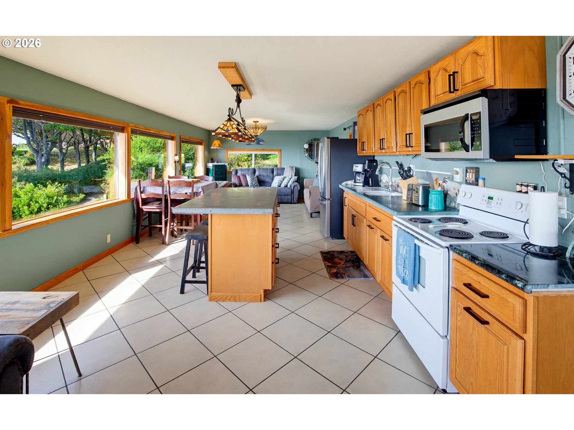 242 PROSPECT AVE