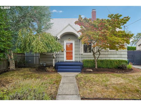 7916 N EMERALD AVE Portland OR 97217