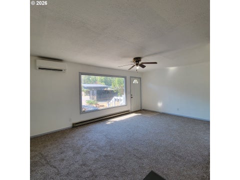 Tiny photo for 47533 Perkins St, Oakridge, OR 97463 (MLS # 100547284)