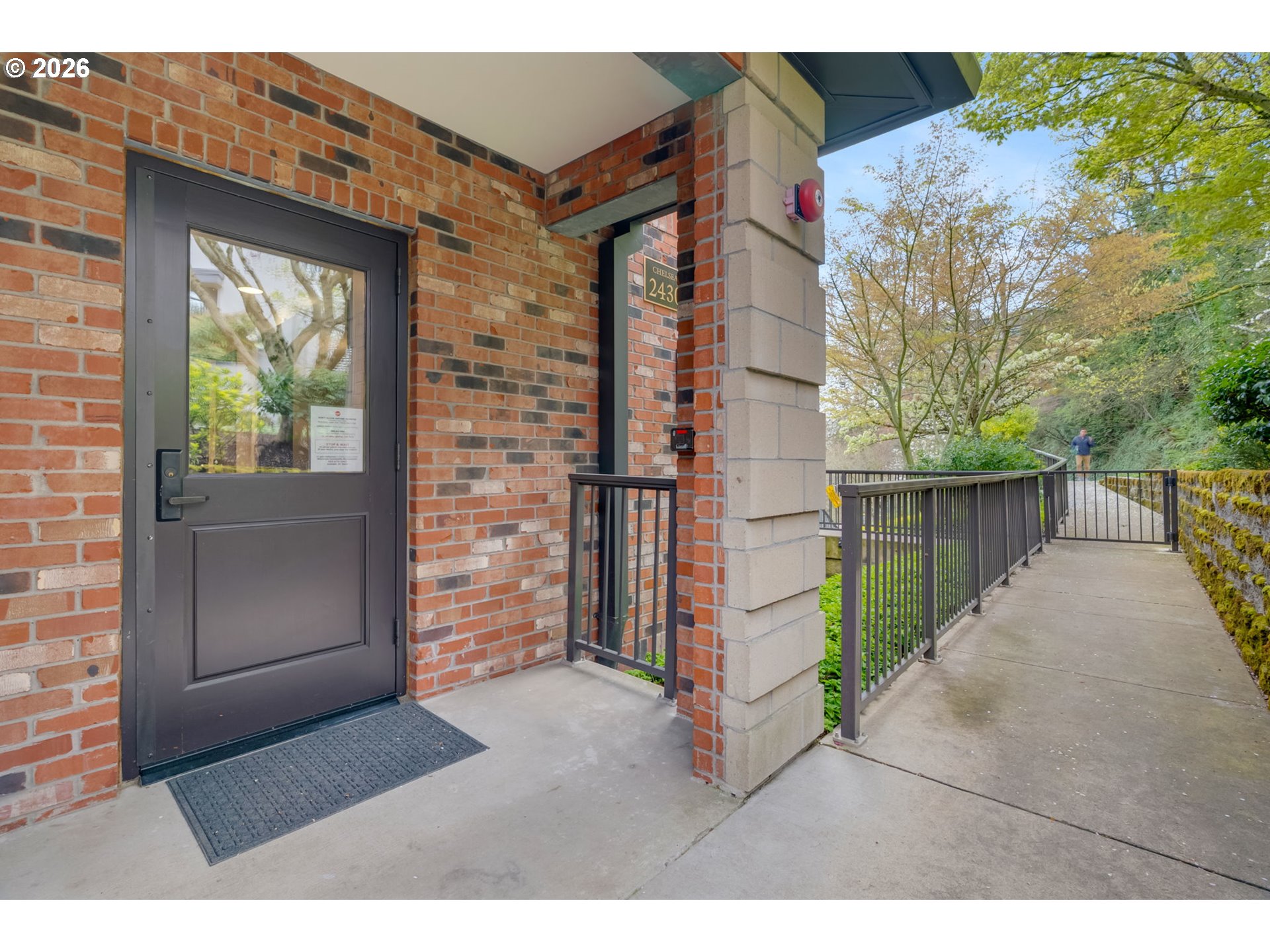 2430 NW WESTOVER RD 1-202