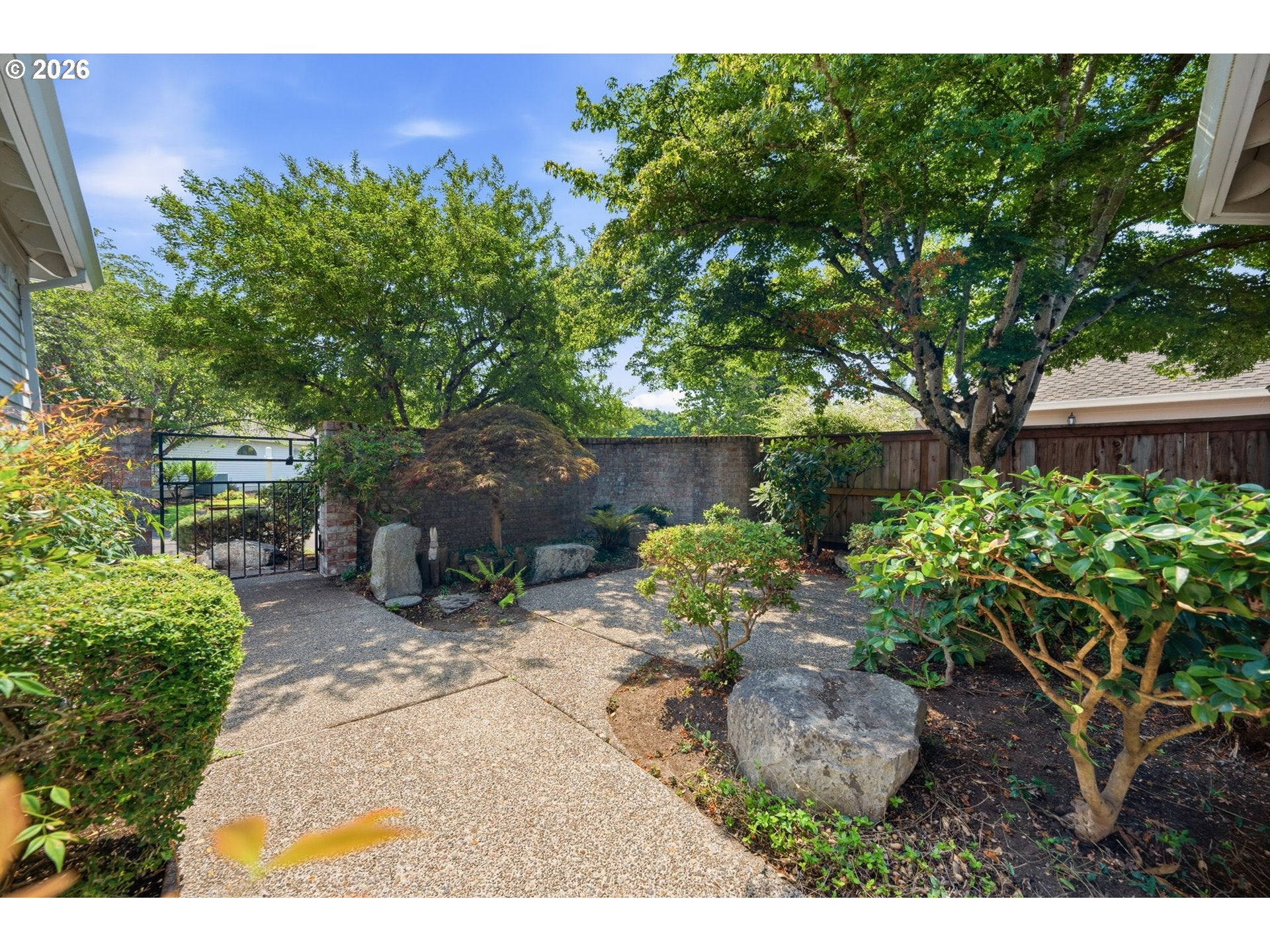 32237 SW LAKE DR