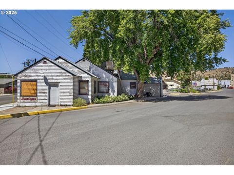 234 S CANYON BLVD John Day OR 97845