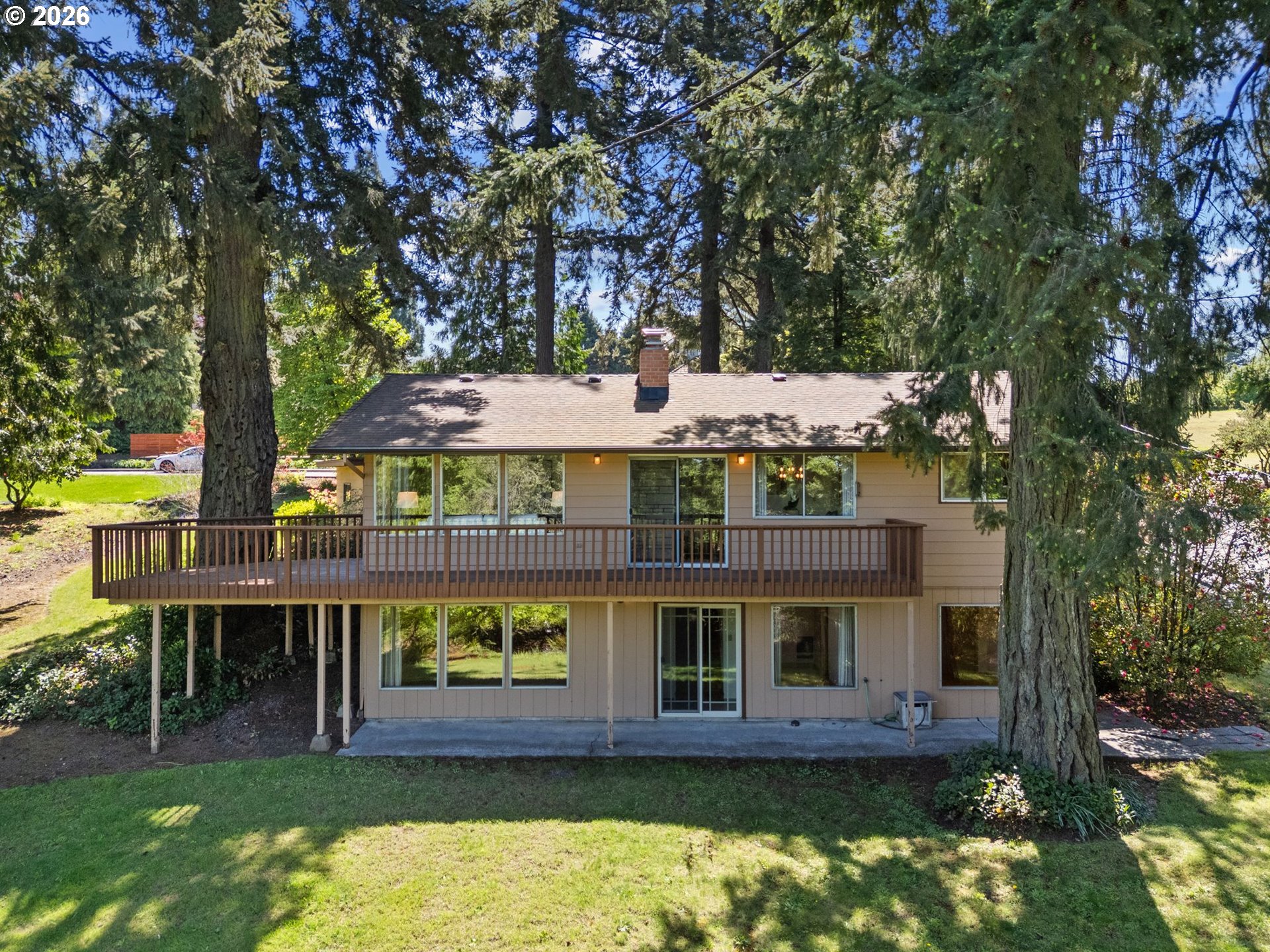 1875 VALLEY VIEW DR