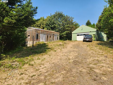 A home in Port Orford