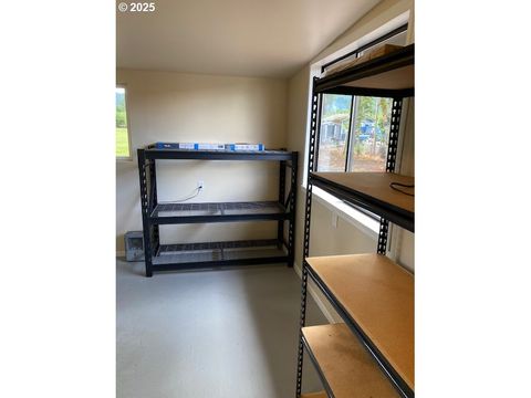 Tiny photo for 82277 Davisson Rd, Creswell, OR 97426 (MLS # 712211087)