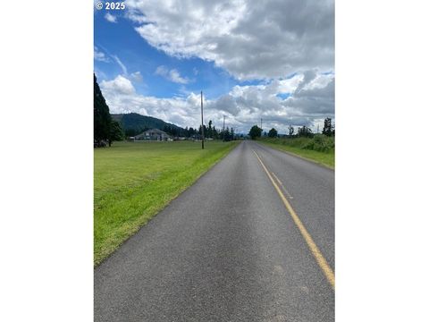 Tiny photo for 82277 Davisson Rd, Creswell, OR 97426 (MLS # 712211087)