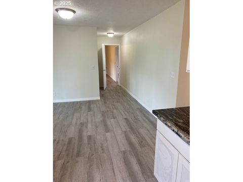 Tiny photo for 82277 Davisson Rd, Creswell, OR 97426 (MLS # 712211087)