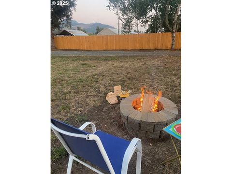 Tiny photo for 82277 Davisson Rd, Creswell, OR 97426 (MLS # 712211087)