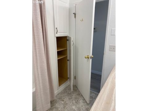 Tiny photo for 82277 Davisson Rd, Creswell, OR 97426 (MLS # 712211087)