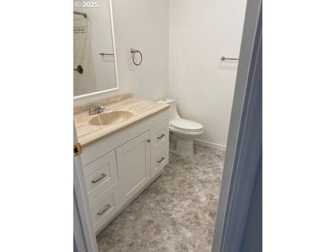 Tiny photo for 82277 Davisson Rd, Creswell, OR 97426 (MLS # 712211087)