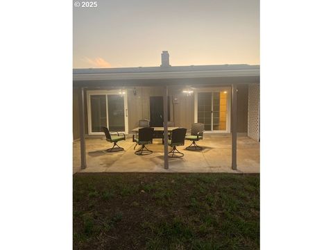 Tiny photo for 82277 Davisson Rd, Creswell, OR 97426 (MLS # 712211087)