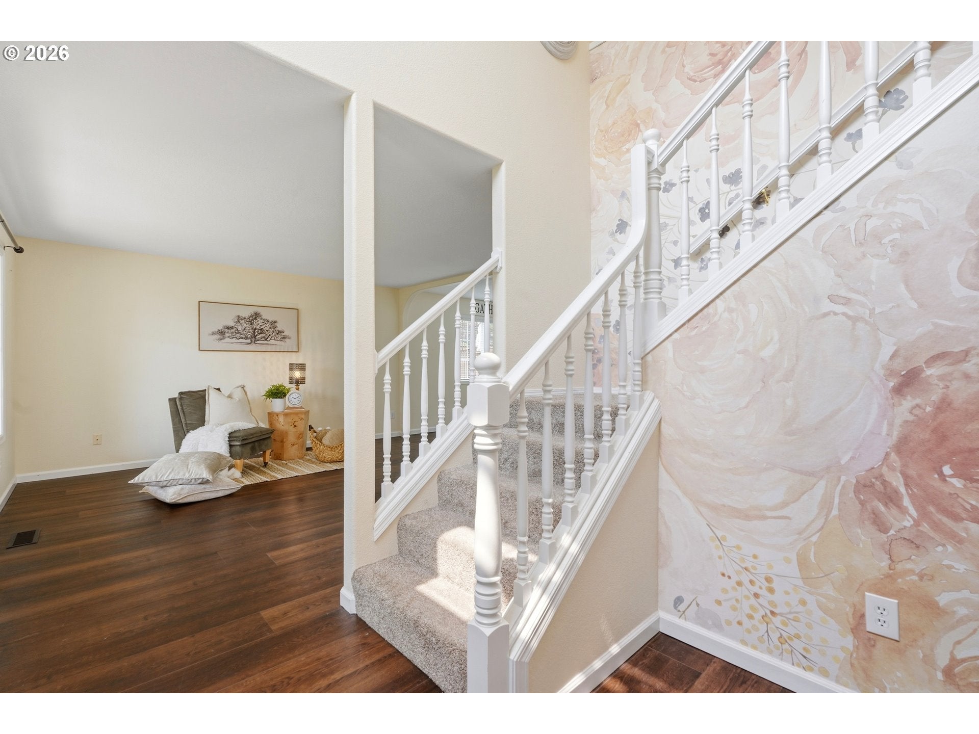 275 BLUE JAY AVE