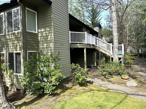5059 FOOTHILLS DR D (112) Lake Oswego OR 97034