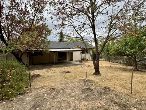 A home in Roseburg