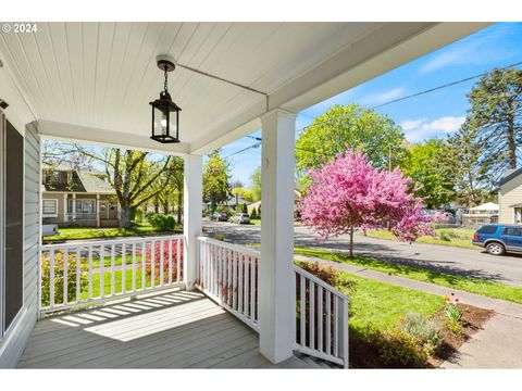 A home in Newberg