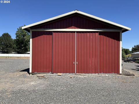 A home in Hermiston