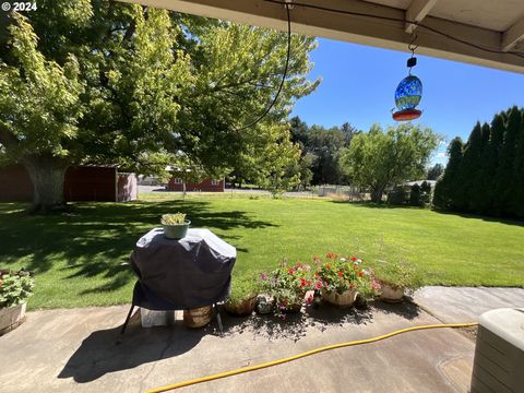 A home in Hermiston